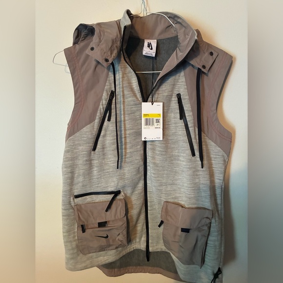 Nike Women’s Utility Hooded Vest – Gray & Tan, Size Small - Picture 1 of 12